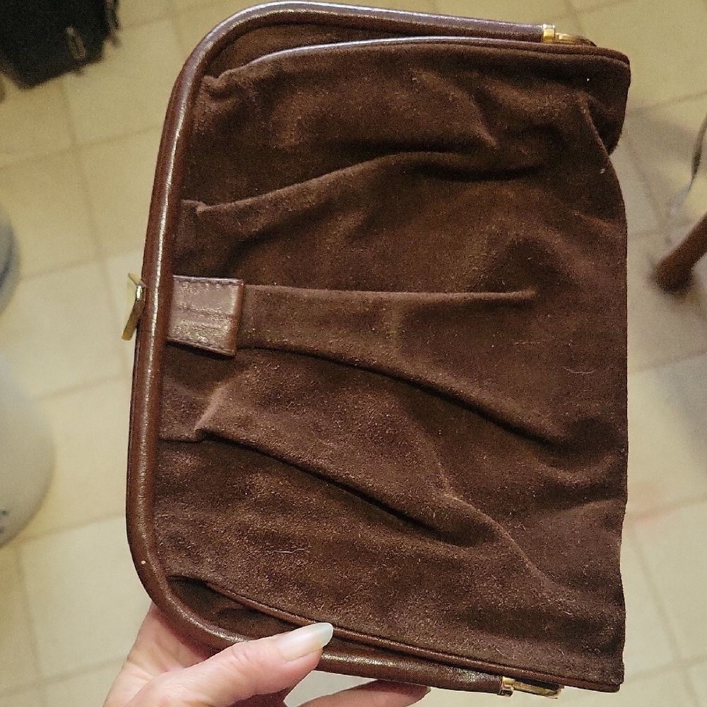 BUGATTI / URUGUAY/GENUINE LEATHER VINTAGE CLUTCH